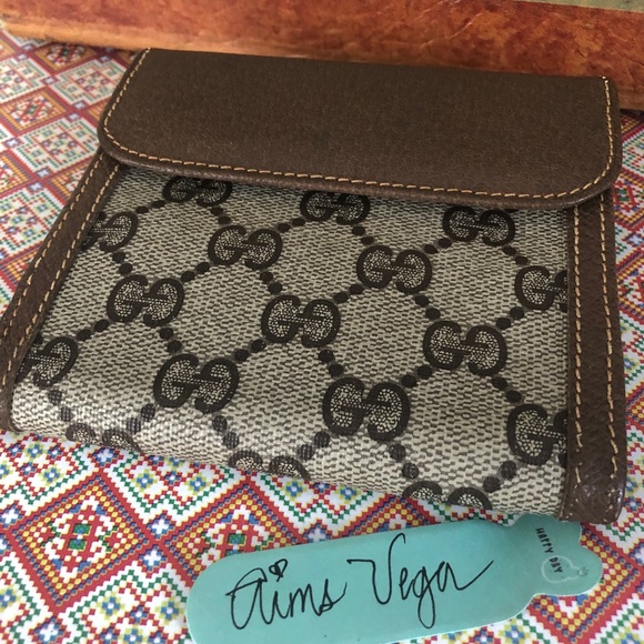 S❤️LD - Gucci Slim Hold-a-Ton Vintage Wallet - Picture 2 of 8